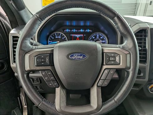 Used 2018 Ford Expedition XLT w/ Equipment Group 201A RWD image 13