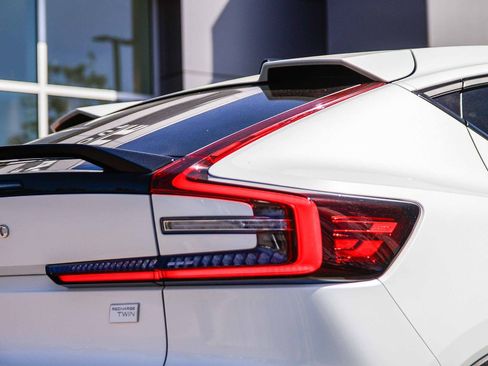 Used 2023 Volvo C40 P8 Recharge Plus image 9