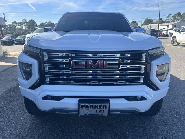 Used 2024 GMC Canyon Denali AWD/4WD image 3