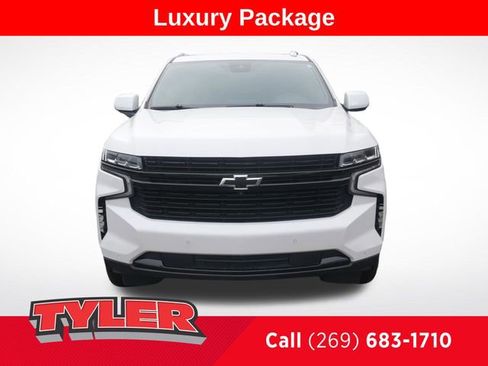 Used 2024 Chevrolet Tahoe RST w/ Luxury Package image 2