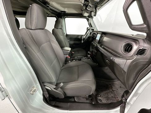 Used 2023 Jeep Wrangler Unlimited w/ Cold Weather Group AWD/4WD image 28