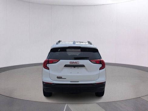 Used 2019 GMC Terrain SLT w/ Preferred Package FWD image 4