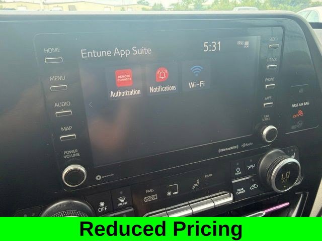 Used 2020 Toyota Highlander XLE AWD/4WD image 23