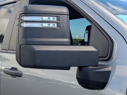 Used 2024 Chevrolet Silverado 2500 Custom w/ Custom Value Package image 10