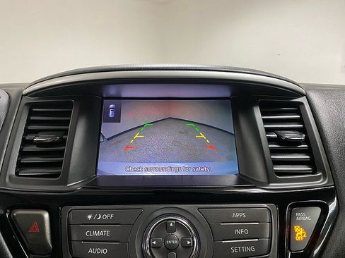 Used 2020 Nissan Pathfinder SV image 20