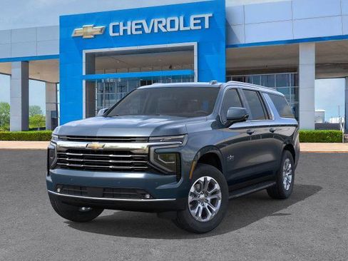 New 2026 Chevrolet Suburban LT image 33