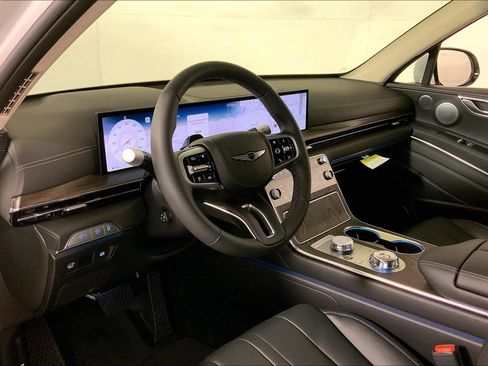 New 2025 Genesis GV80 2.5T Advanced image 4