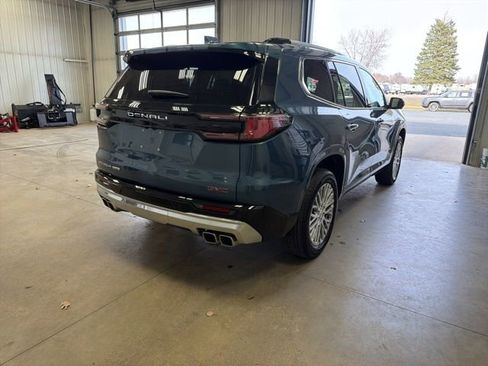 Used 2025 GMC Acadia Denali image 5