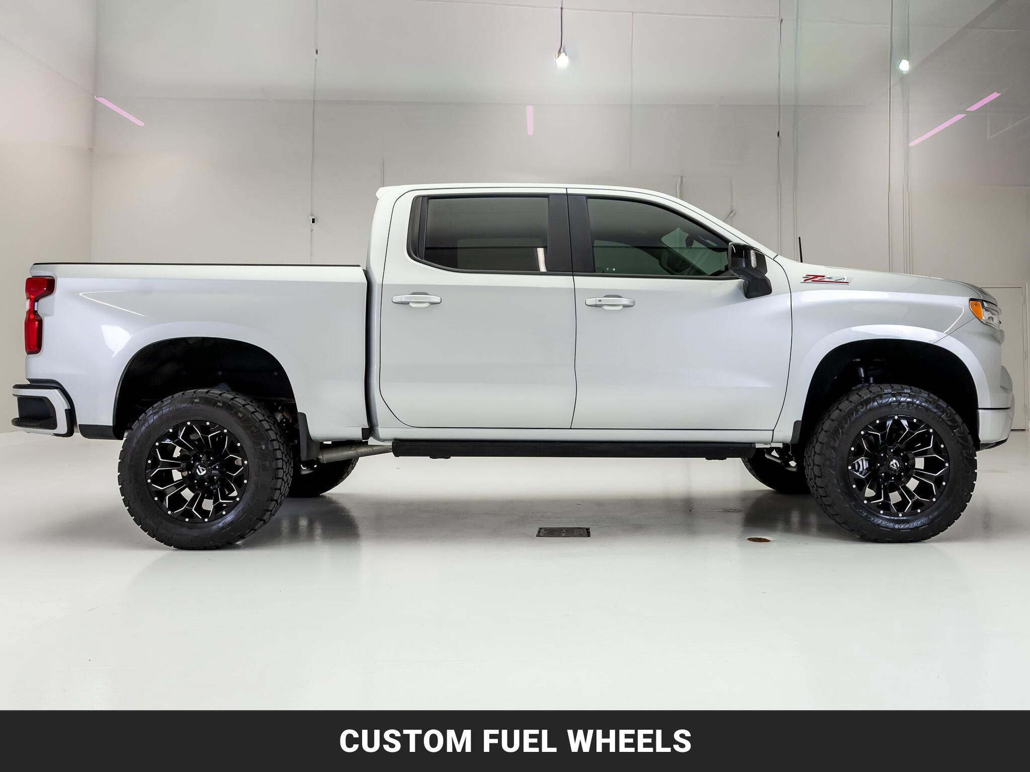 Used 2022 Chevrolet Silverado 1500 RST AWD/4WD image 10