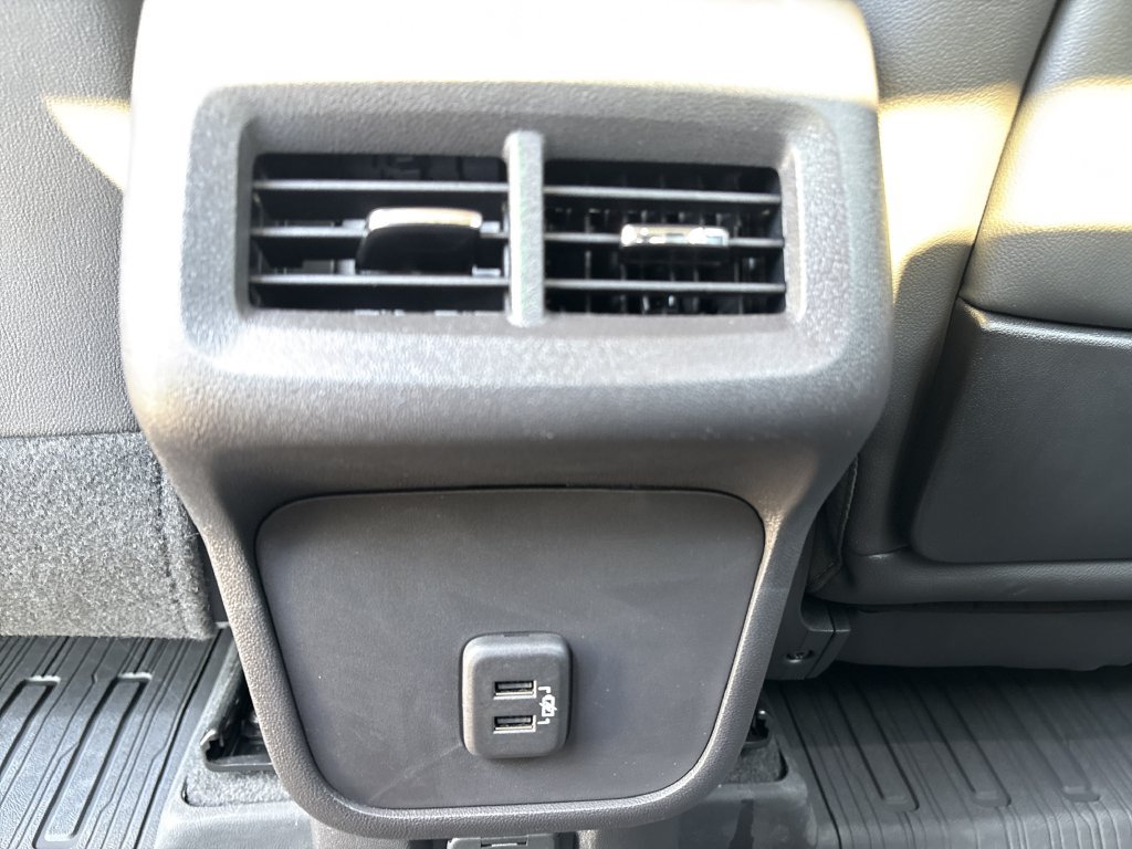 Used 2024 GMC Terrain Denali w/ LPO, Floor Liner Package AWD/4WD image 31