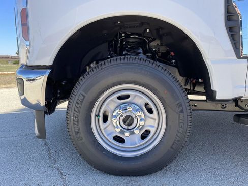 New 2026 Ford F250 XL w/ 360-Degree Camera Package AWD/4WD image 32