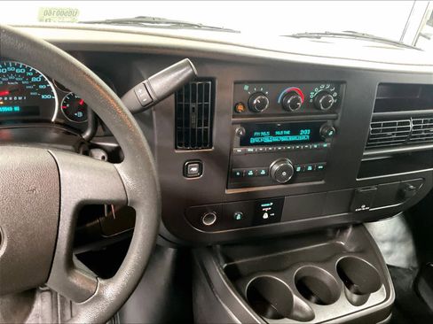 Used 2024 Chevrolet Express 2500 w/ Driver Convenience Package image 18