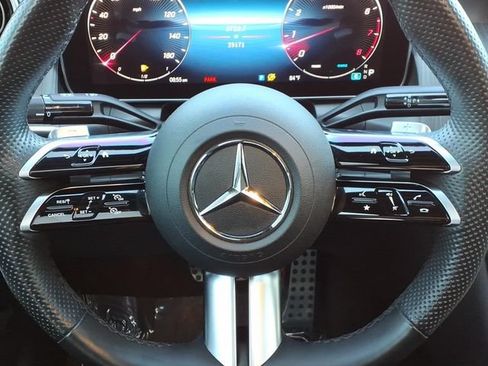 Certified 2024 Mercedes-Benz GLC 300 4MATIC image 8