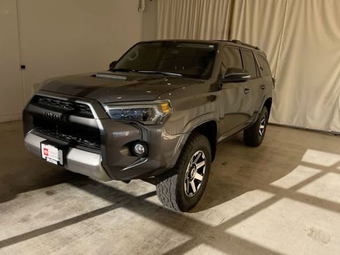 Certified 2019 Toyota 4Runner TRD Off-Road Premium AWD/4WD image 4
