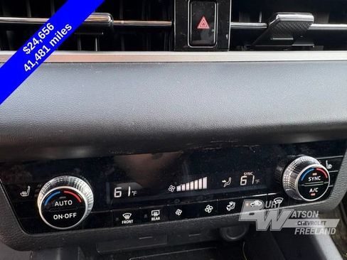 Used 2024 Mitsubishi Outlander SE AWD/4WD image 19