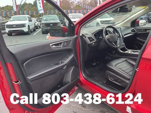Used 2023 Ford Edge SEL image 4