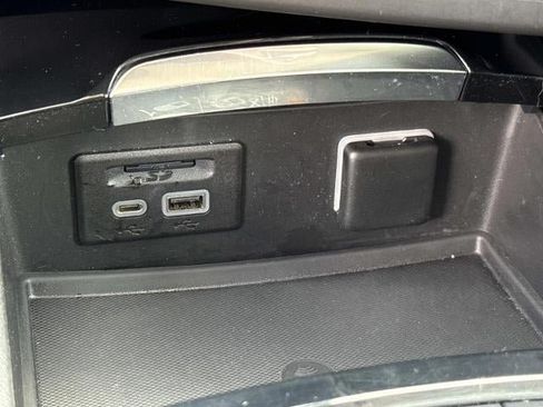 Used 2021 Buick Envision Avenir w/ Technology Package II FWD image 24