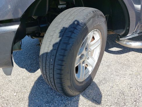 Used 2006 Dodge Durango SLT image 33