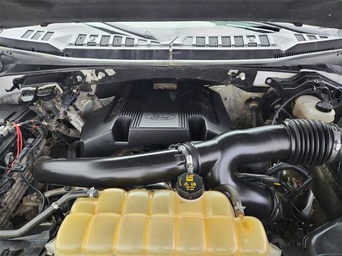 Used 2018 Ford F150 XLT w/ Equipment Group 301A Mid image 32