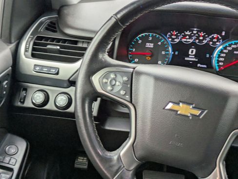 Used 2019 Chevrolet Suburban Premier image 20