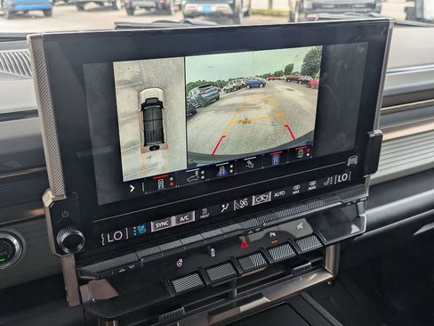 Used 2025 GMC Hummer EV 2X AWD/4WD image 19