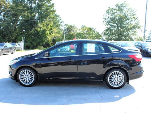 Used 2012 Ford Focus SEL image 4