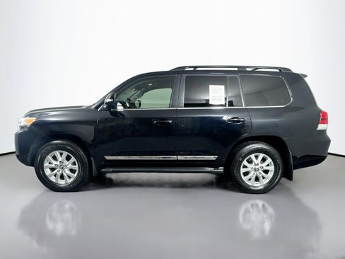 Used 2017 Toyota Land Cruiser image 9
