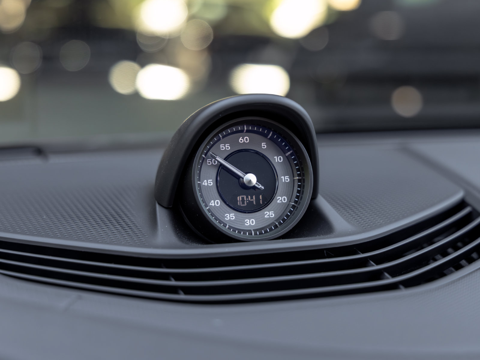 Certified 2025 Porsche Taycan RWD image 33