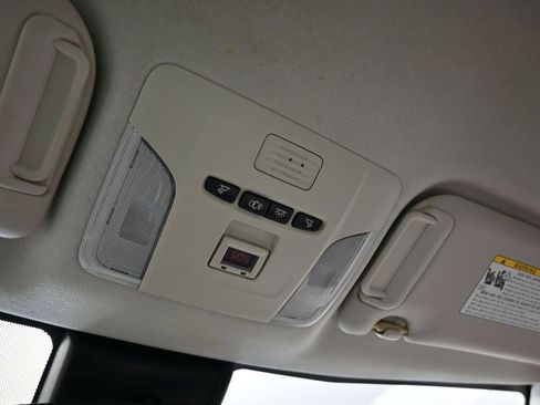 Used 2020 Toyota Corolla LE image 19