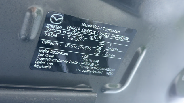 Used 2024 MAZDA MX-5 Miata RF Grand Touring RWD image 32