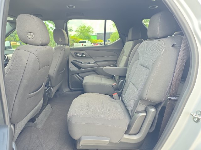 Certified 2022 Chevrolet Traverse LT FWD image 9