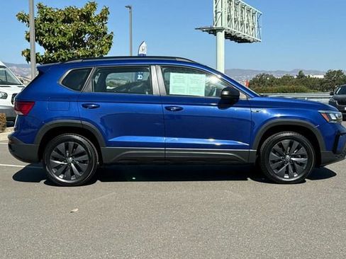 Certified 2022 Volkswagen Taos S FWD image 3