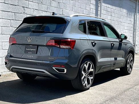 Used 2023 Volkswagen Taos SEL AWD/4WD image 17