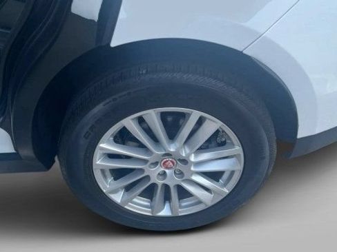 Used 2018 Jaguar F-PACE Prestige AWD/4WD image 3