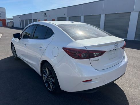 Used 2018 MAZDA MAZDA3 Grand Touring FWD image 6