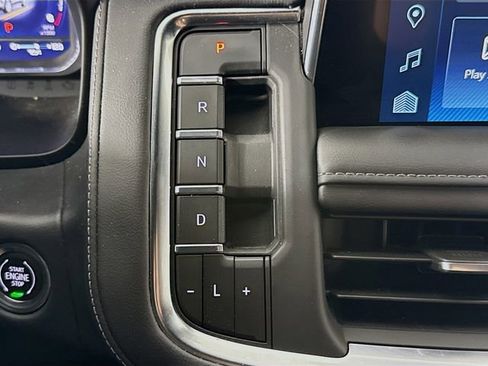 Used 2023 Chevrolet Tahoe Z71 w/ Luxury Package image 17