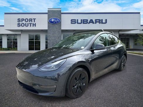 Used 2024 Tesla Model Y Long Range AWD/4WD image 8