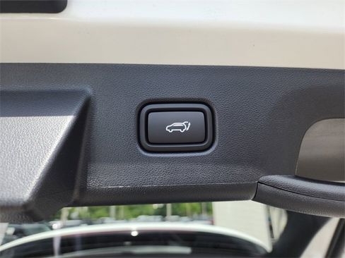 New 2025 Hyundai Tucson Limited image 9