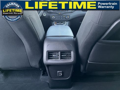 Certified 2024 GMC Terrain SLE image 24