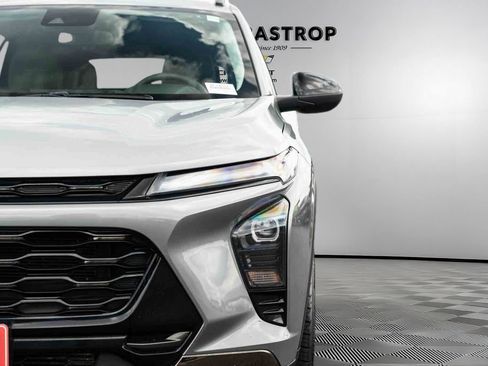 Certified 2024 Chevrolet Trax ACTIV w/ Driver Confidence Package FWD image 8