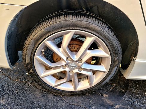 Used 2014 Nissan Sentra SR image 31