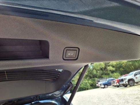 Used 2024 Chevrolet Traverse LT image 26