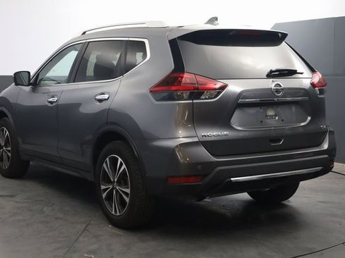 Used 2020 Nissan Rogue SV w/ Premium Package image 6