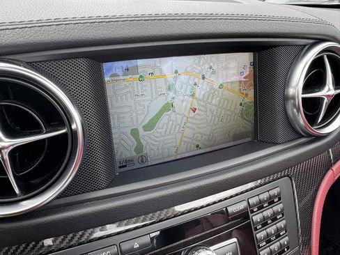 Used 2015 Mercedes-Benz SL 63 AMG image 26