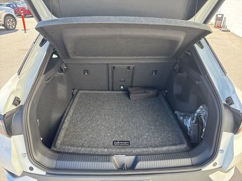 Used 2023 Volkswagen ID.4 Pro S image 12
