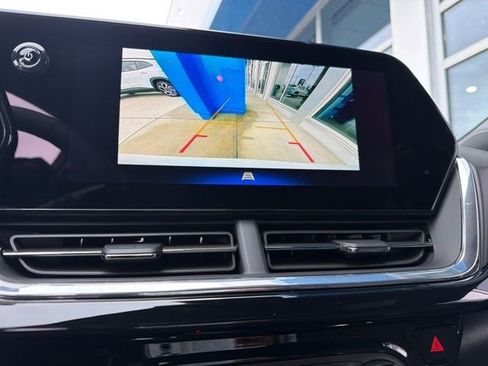 New 2026 Chevrolet Trax RS w/ Sunroof Package FWD image 21