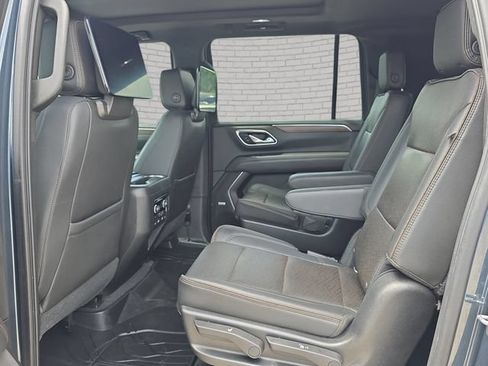 Used 2021 Chevrolet Suburban High Country w/ Premium Package RWD image 16