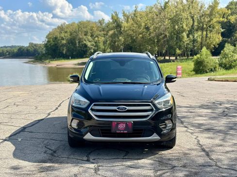 Used 2017 Ford Escape Titanium FWD image 2