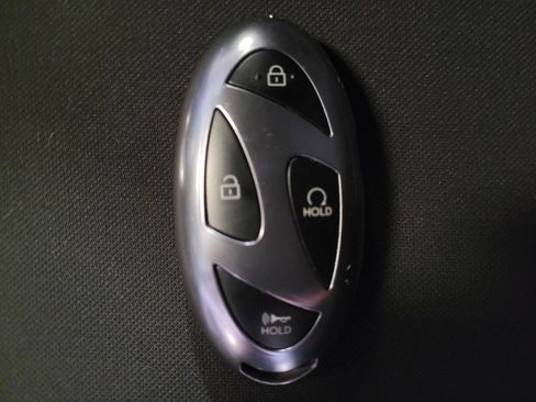 Used 2025 Hyundai Elantra Sport FWD image 32