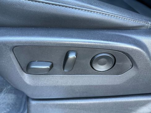 Certified 2025 GMC Sierra 1500 SLT AWD/4WD image 12